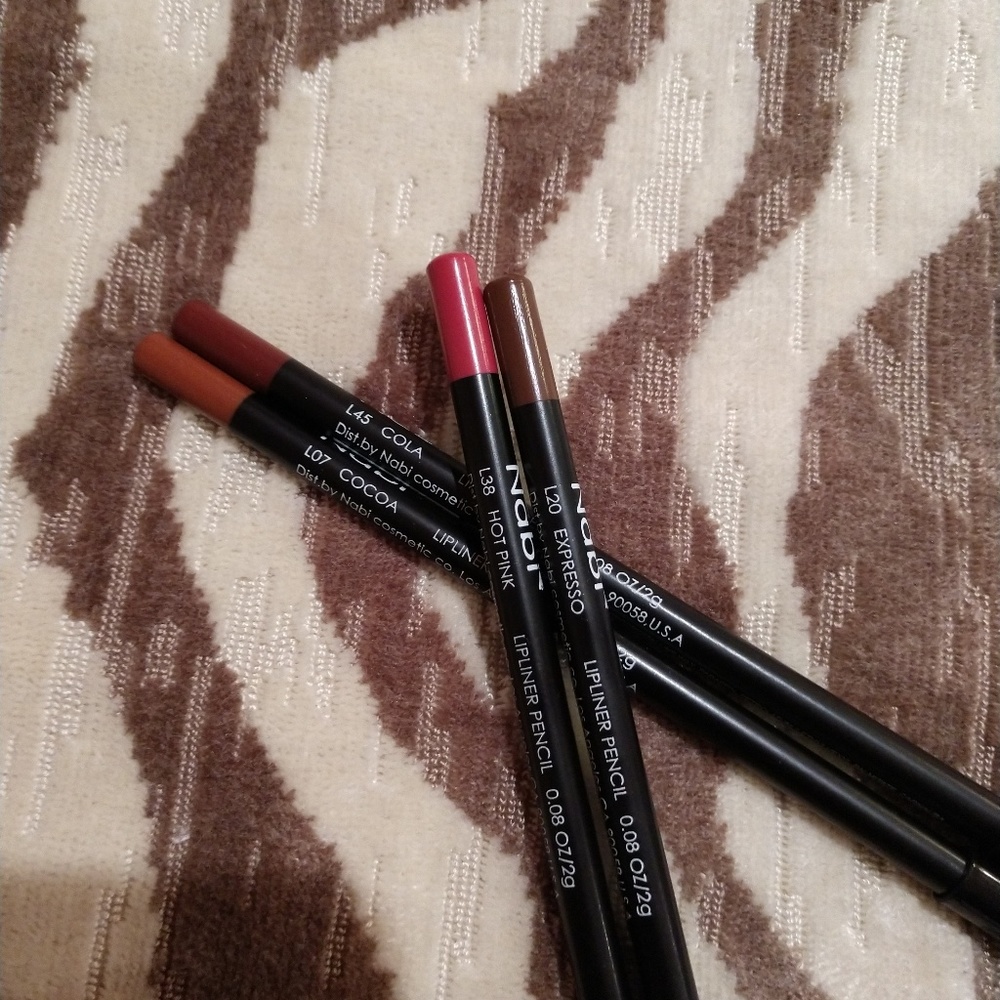 Eye Liner Nabi